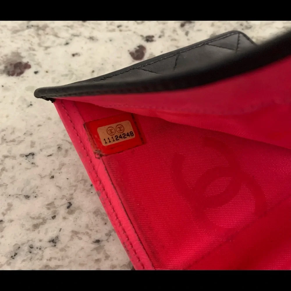 Authentic CHANEL CC Cambon leather‎ quilted compact wallet